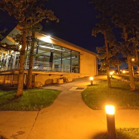 Le Clos Des Chenes Le Massegros