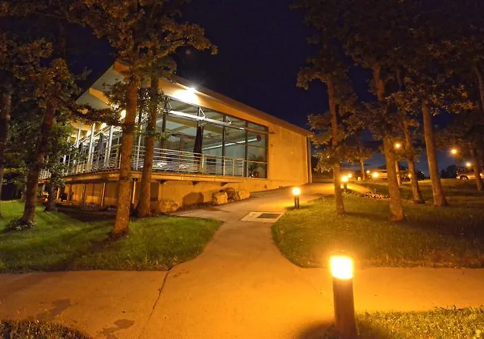 Le Clos Des Chenes Le Massegros