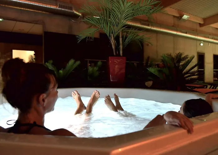 シャレー Le Clos Des Chenes Le Massegros