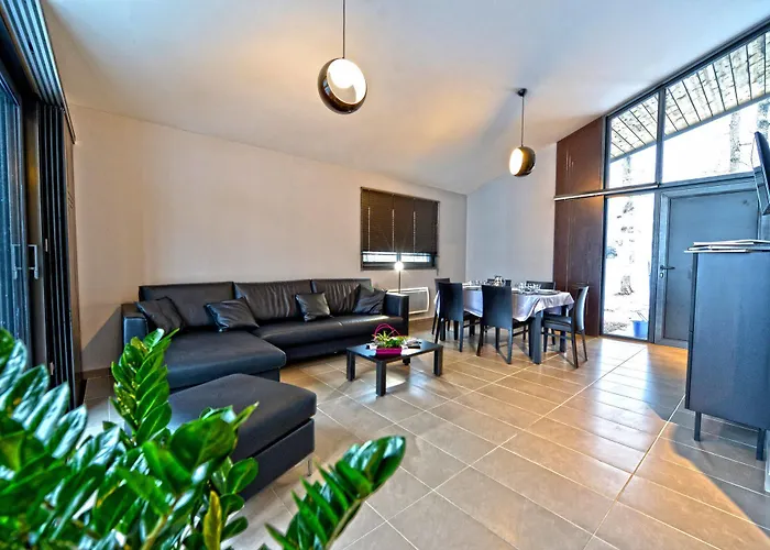 Le Clos Des Chenes * Le Massegros